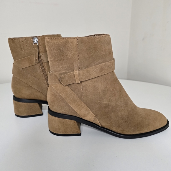 Dolce Vita Leland Suede Boots Size 8